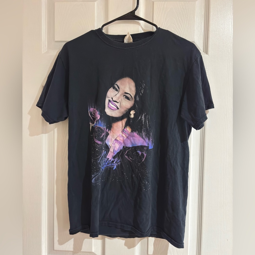 Selena Graphic Black Women’s Tee - Picture 4 of 4
